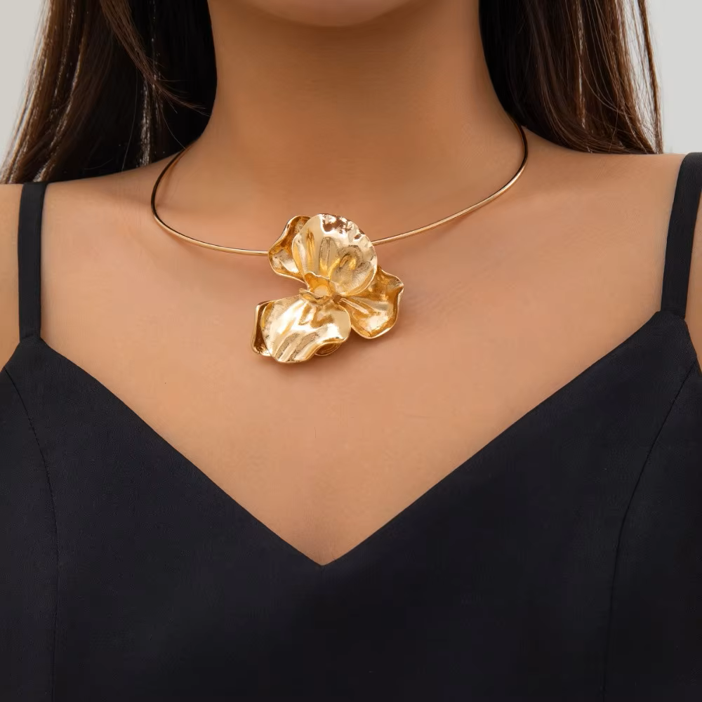 FLOR NECKLACE