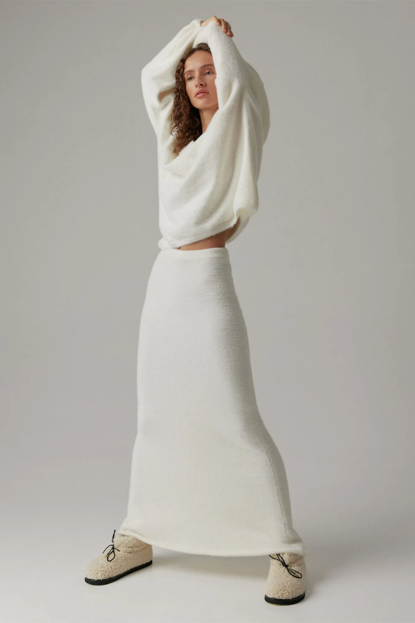 BIANCA V-NECK LONG SLEEVES KNIT SET