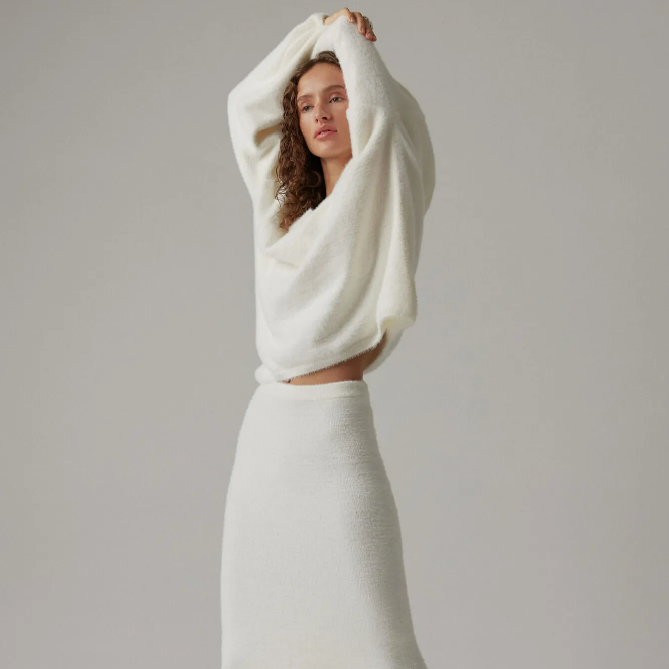 BIANCA V-NECK LONG SLEEVES KNIT SET